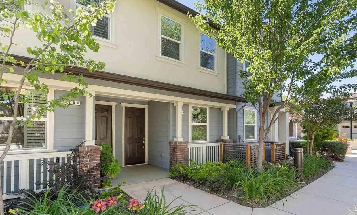 1601 3rd Avenue, Unit 204 Condo for Rent in Walnut Creek, CA