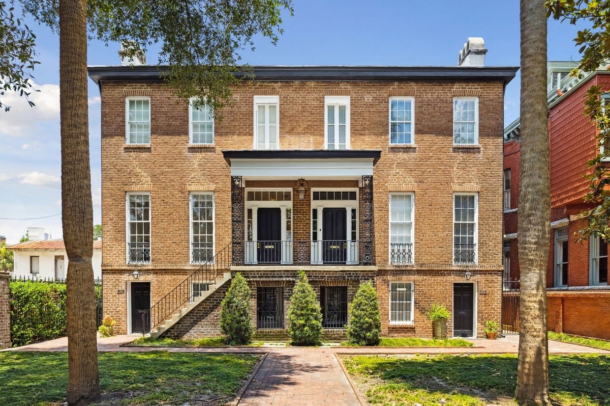 Primary Photo - Historic One Bedroom Apartment in Downtown Savannah