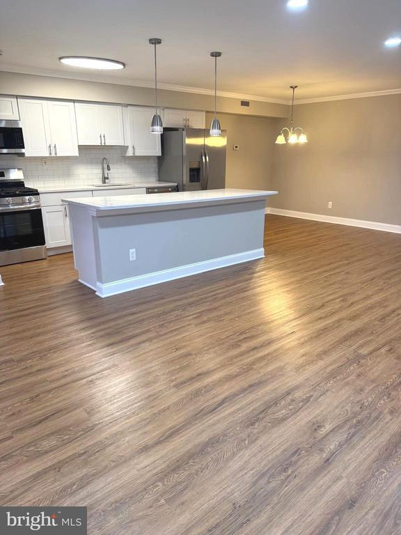 Foto del edificio - 7553 Spring Lake Dr