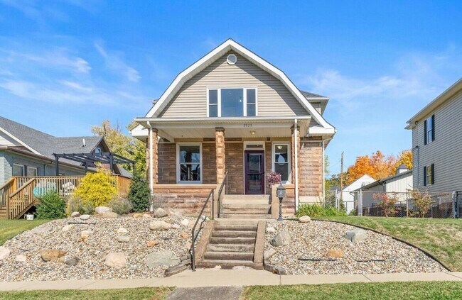 Foto del edificio - 2929 Newman St