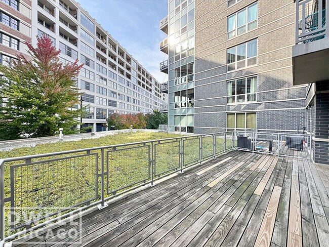 Foto del edificio - 845 N Kingsbury St