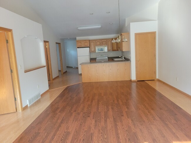 Building Photo - 60 Cherry Park Ct