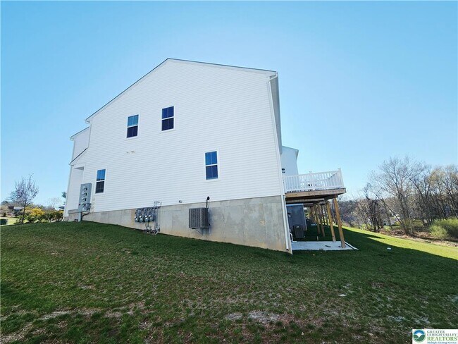 Foto del edificio - 7699 Clayton Ave