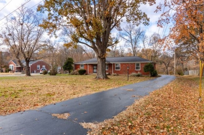 Building Photo - Coming soon. Home for rent Glencliff/Woodb...