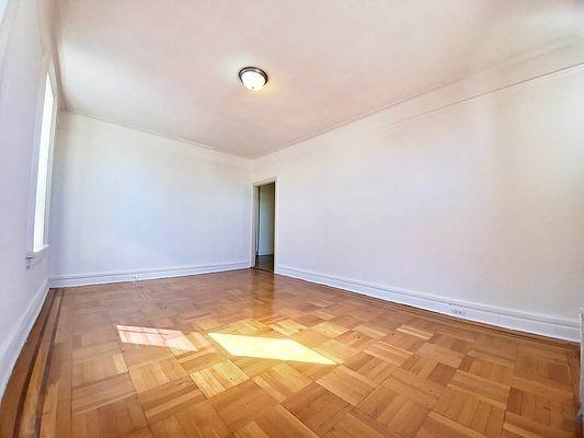 Foto del edificio - 1 bedroom in BRONX NY 10463