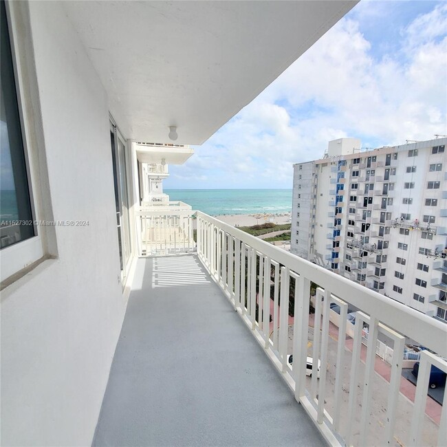 Building Photo - 401 Ocean Dr