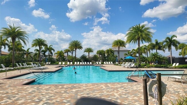 Foto del edificio - 5645 Agostino Way