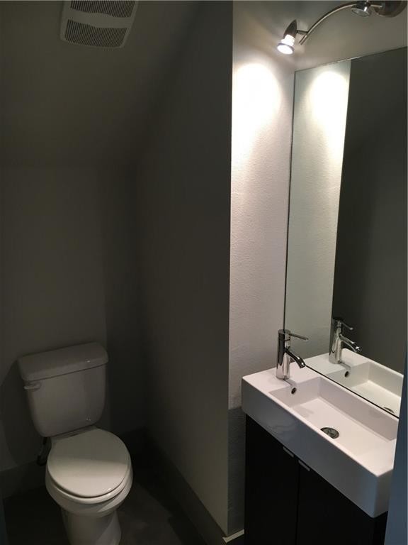 Foto del edificio - 900 Banister Ln