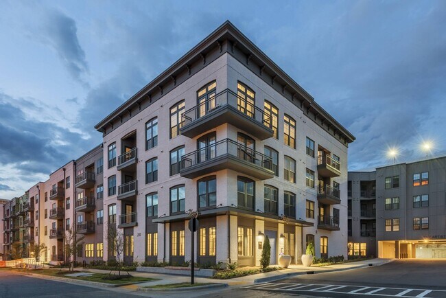 Building Photo - Artizia at LoSo