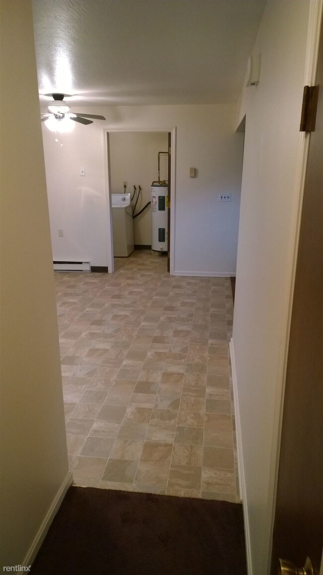 1341 E Highland Ave Unit 2, Ravenna, OH 44266 Condo for Rent in