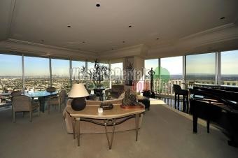 Foto principal - 9255 Doheny Rd