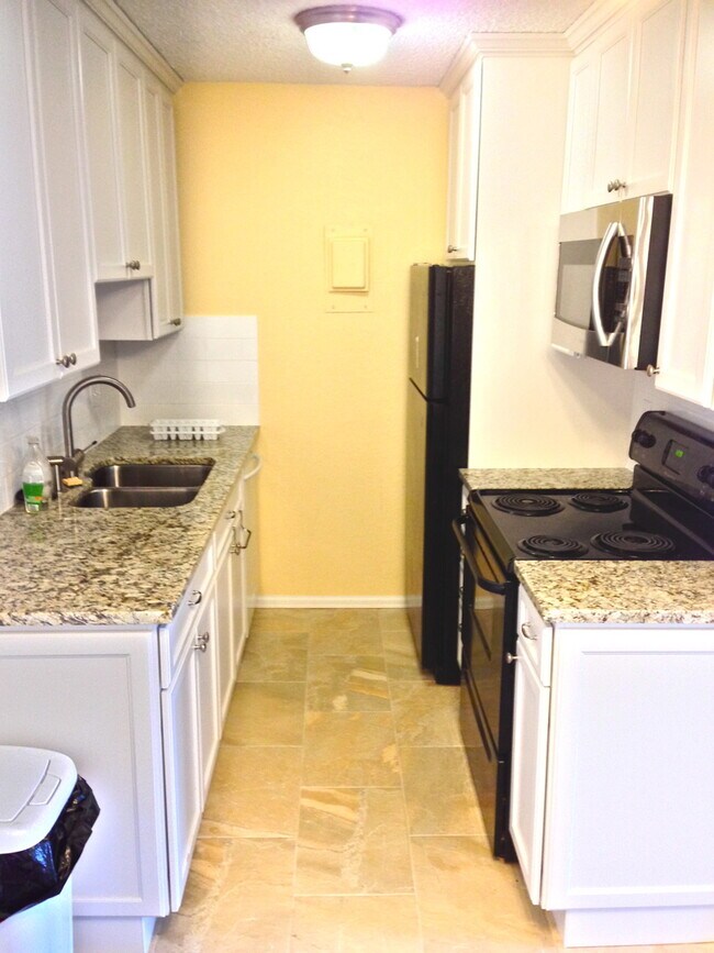 Foto del edificio - Charming Updated One Bedroom Apartment In North Boulder!