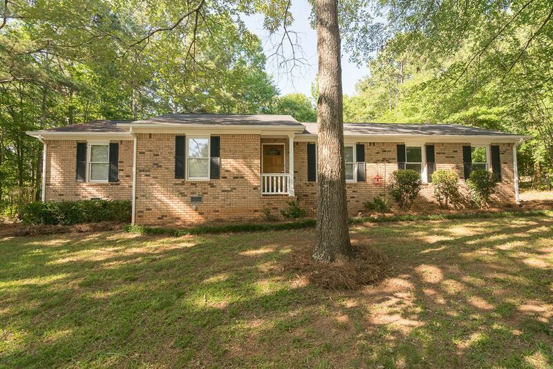 Primary Photo - 321 Oak Meadows Dr