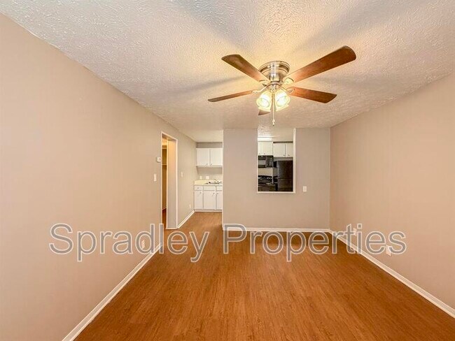 Building Photo - 608 John Paul Jones Dr