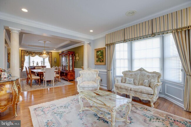 Foto del edificio - 5042 Worthington Woods Way
