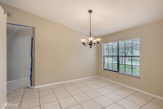 Foto del edificio - 3 br, 3 bath House - 2302 Carol Woods Way ...
