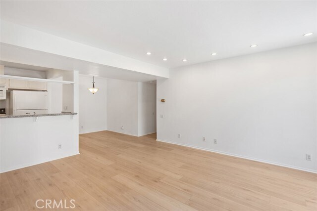 Building Photo - 25761 Le Parc