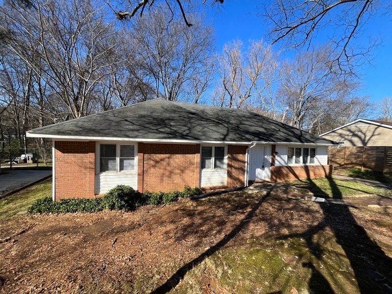 Primary Photo - 526 Huntsmoor Dr