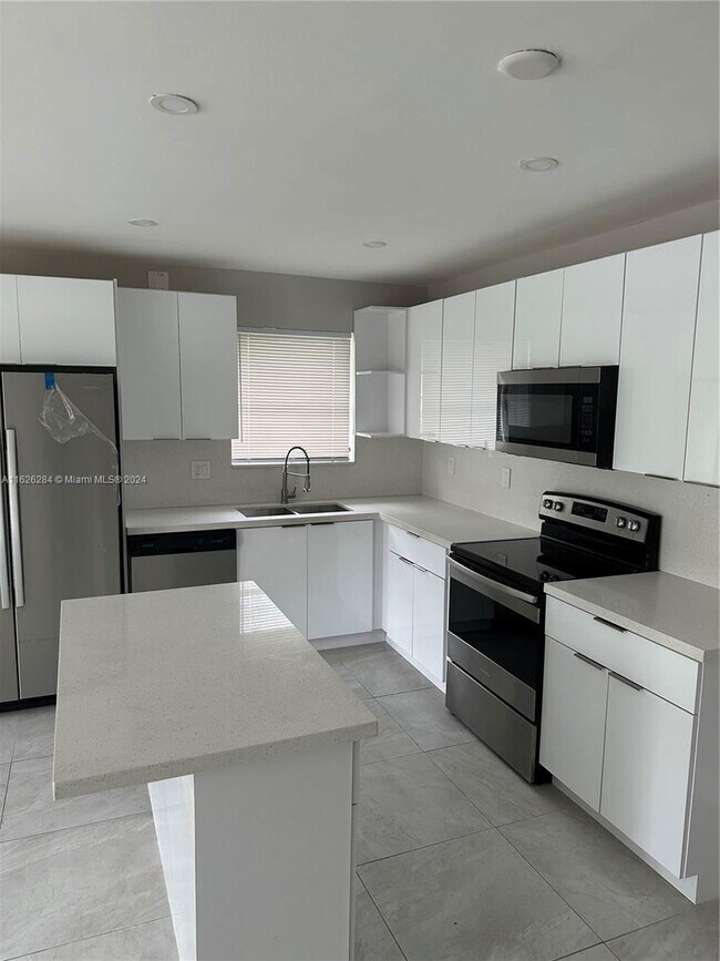 Foto del edificio - 5709 Hayes St