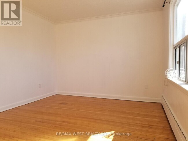 Building Photo - 2077 Kipling Ave