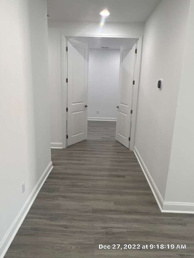Foto del edificio - 1696 Shoreside Dr
