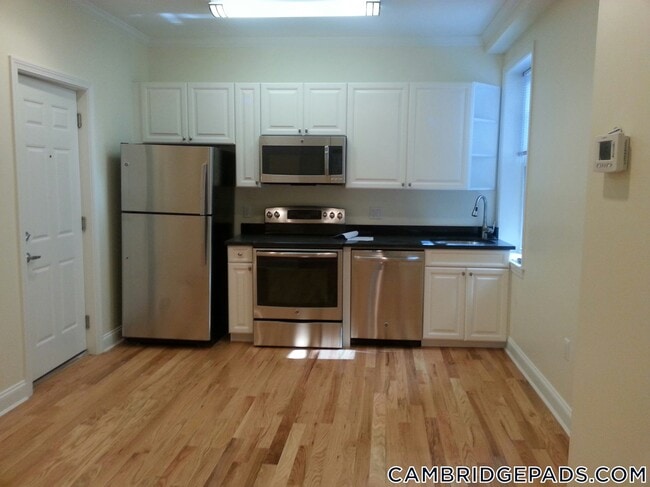 Building Photo - 3 Chauncy St