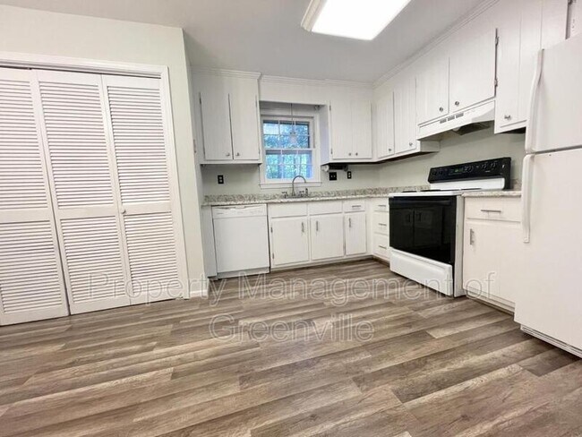 Foto del edificio - 507 Bethel Dr