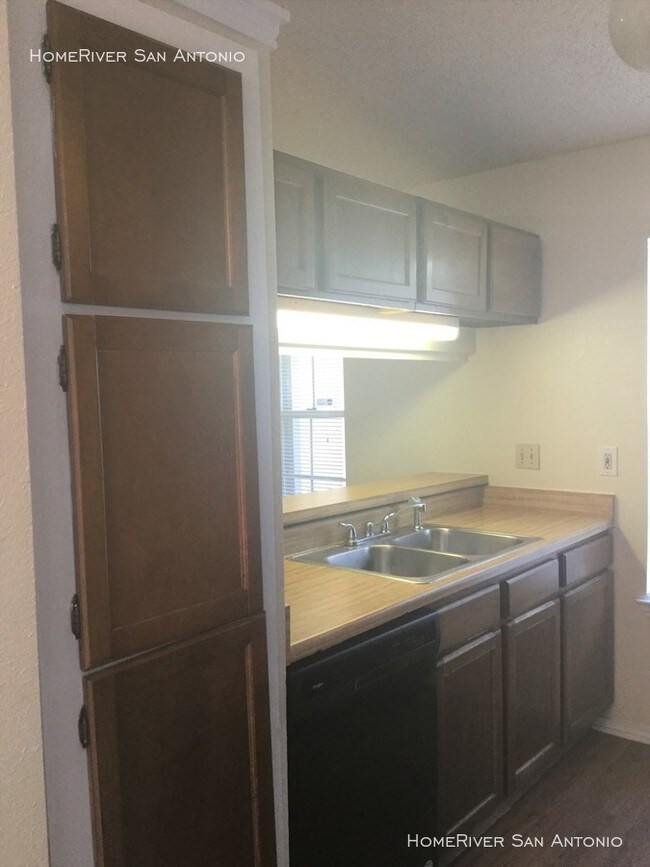 Foto del edificio - 14432 Edgemont St