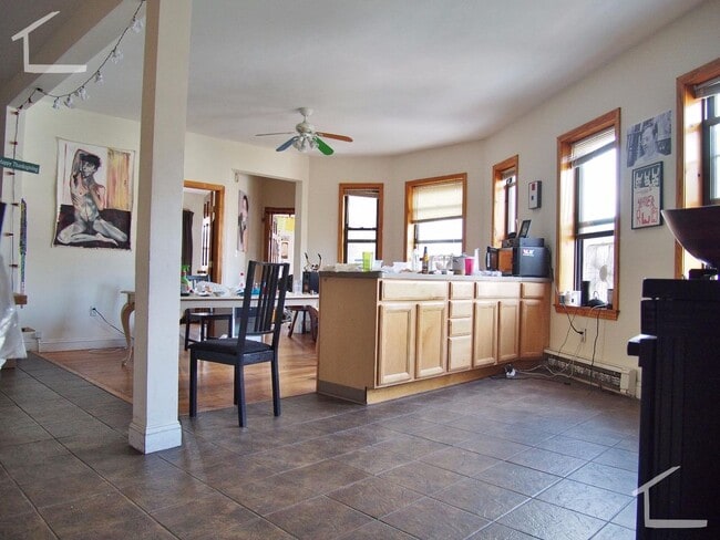 Photo - No Brokers Fee, Cleveland Circle/Reservoir Area. Central Heat, Laundry on Site,  Eat-in Kitchen, ... Apartment