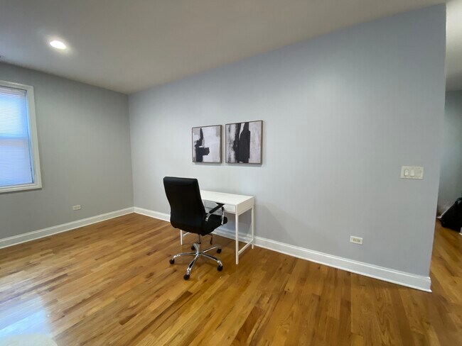 Foto del edificio - 425 E 42nd St