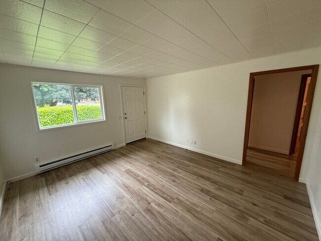 Foto del edificio - 1031 Orchard St N