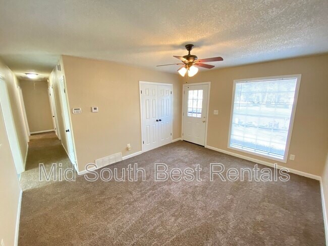 Building Photo - 567 Semple Ave