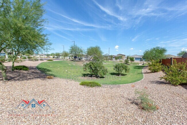 Foto del edificio - 1776 S 223rd Ln