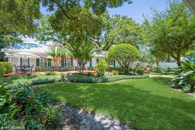 Building Photo - Spacious Cottage in College Park