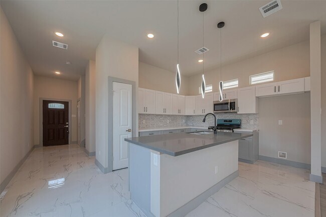 Foto del edificio - 2414 Sam Wilson St