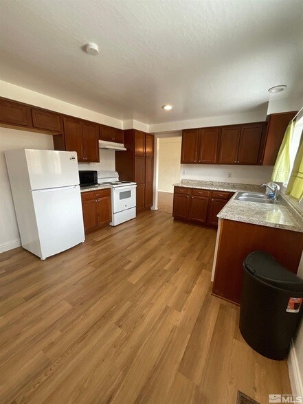 Foto del edificio - 3268 Bunker Hill Ln