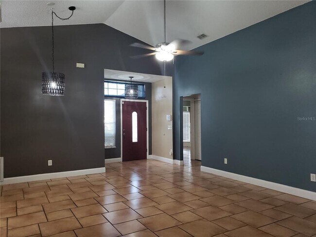 Building Photo - 452 Short Pine Cir