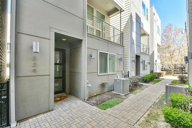 Building Photo - 339 Eado Park Cir