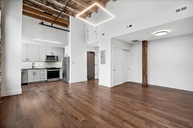 Building Photo - 173 W Berks St