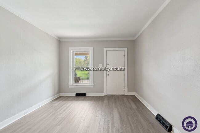 Foto del edificio - 223 E Weber St