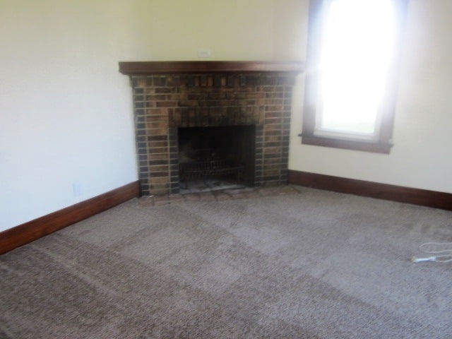 Living Room - 2821 William St