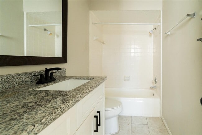 Building Photo - 16434 Concord Falls Ln