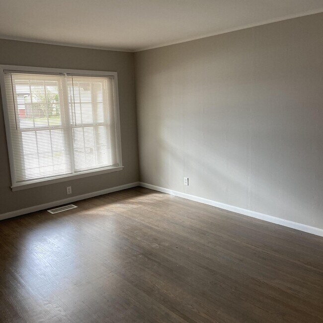 Foto del edificio - 6149 E 20th St