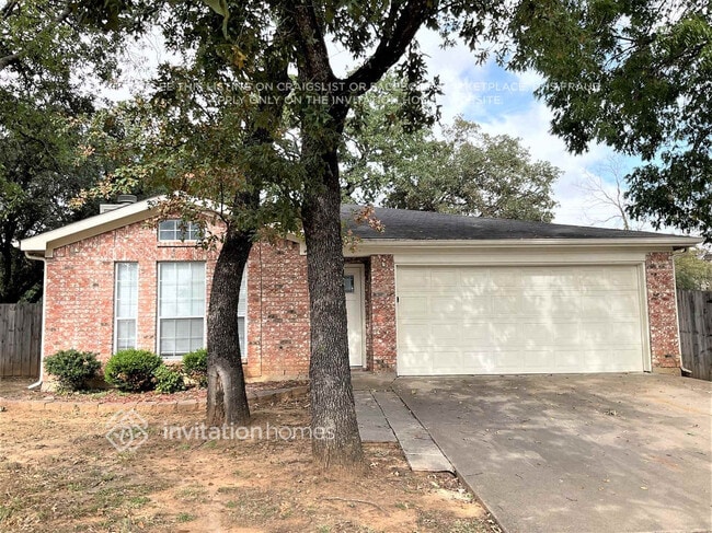 Building Photo - 1200 Cardinal Oaks Dr