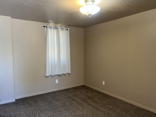 Foto del edificio - 798 S Coleman St