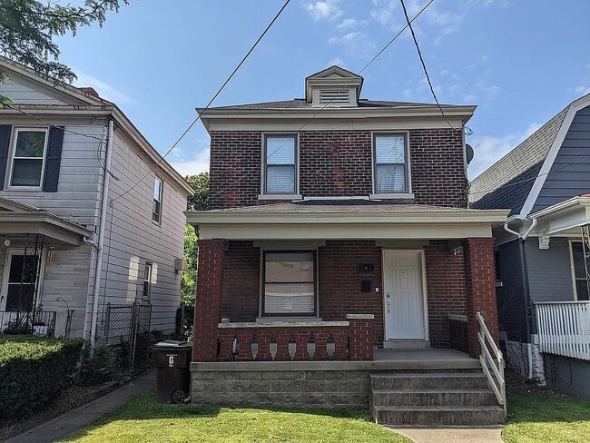 Building Photo - 303 E 21st St