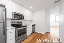 Building Photo - 83-67 116th St