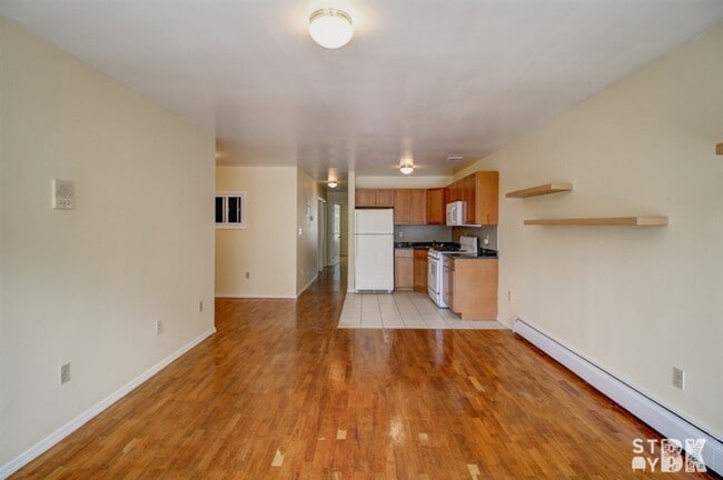 Building Photo - 245 Skillman Ave