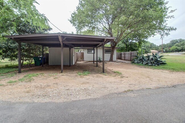 Foto del edificio - 1608 Boyd Ln
