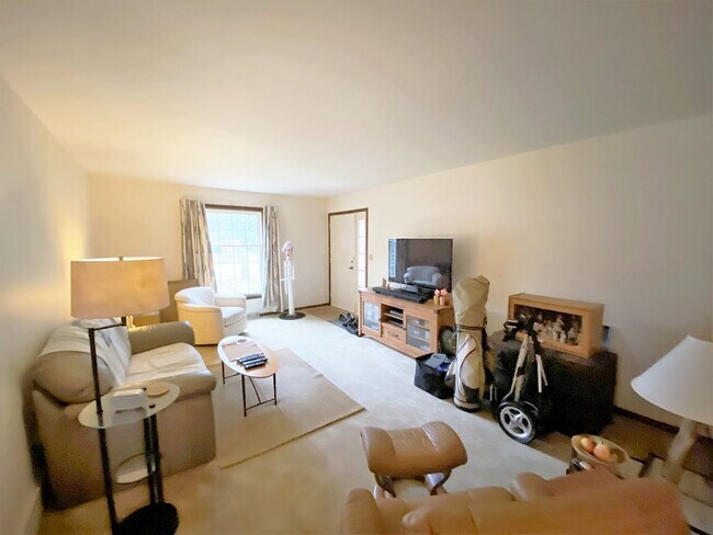 Foto del edificio - 5122 Russell St